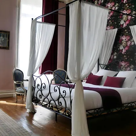 Chateau Pontet D'eyrans & Hotell