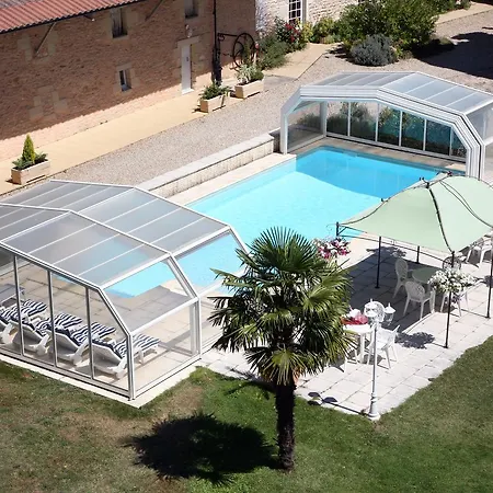 Guest house Chateau Pontet D'eyrans & 4*